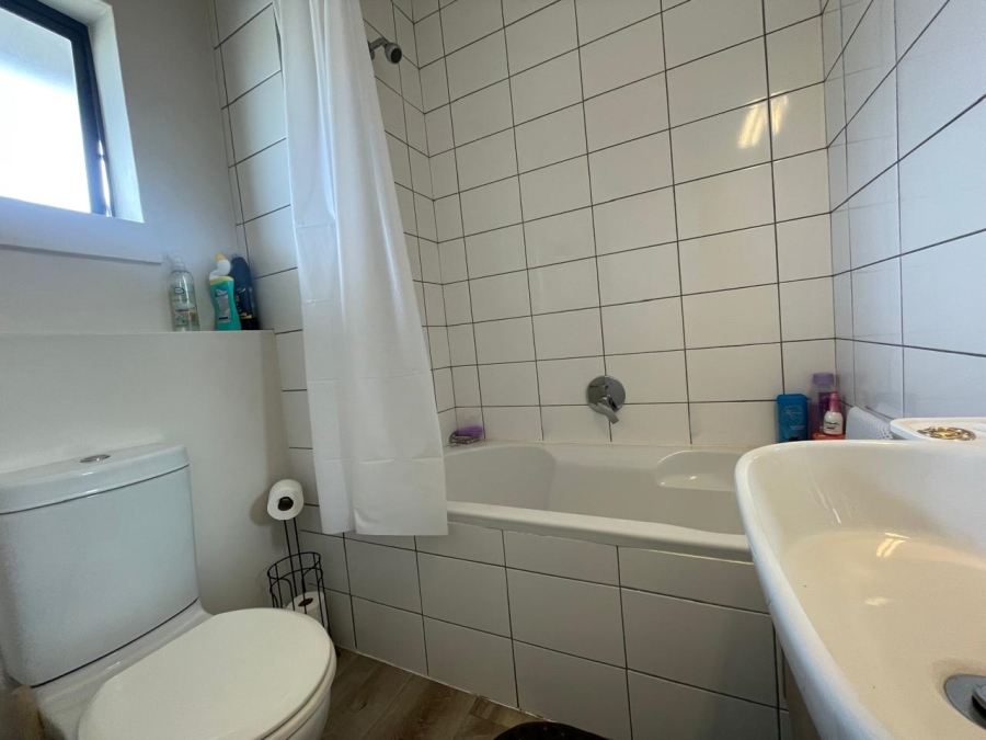 2 Bedroom Property for Sale in Ottery Western Cape